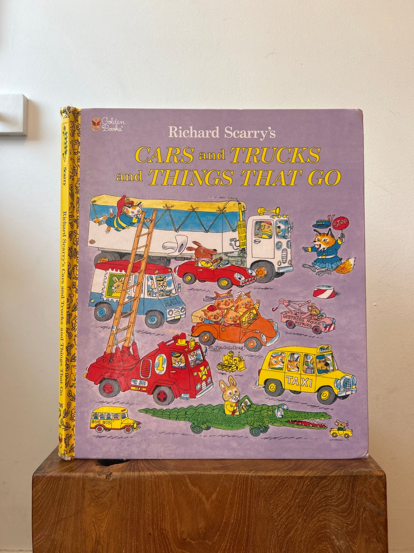 Vintage Richard Scarry Cars & Trucks & Thing That Go Book