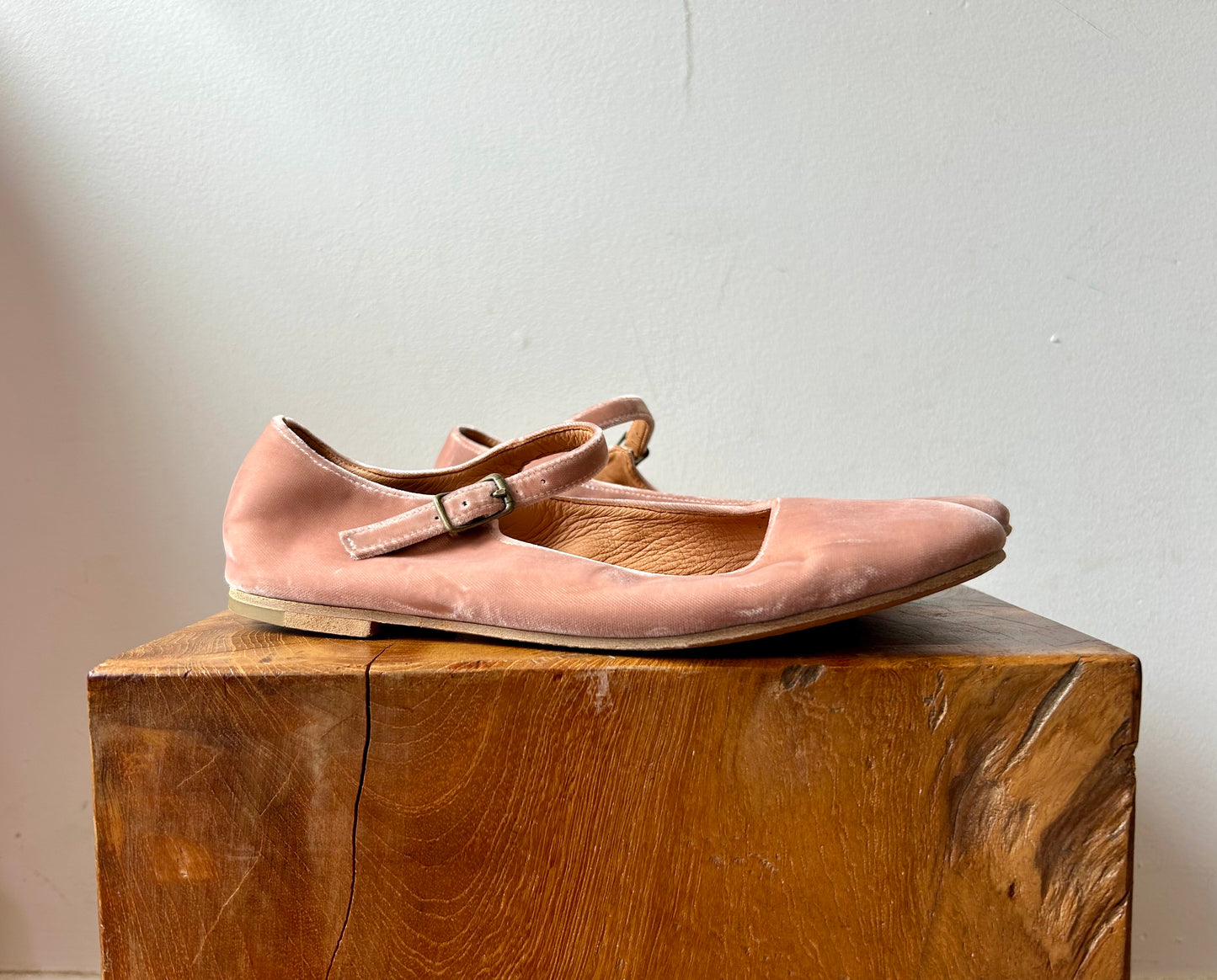 Doen Velvet Ballet Slipper (Ladies 8)