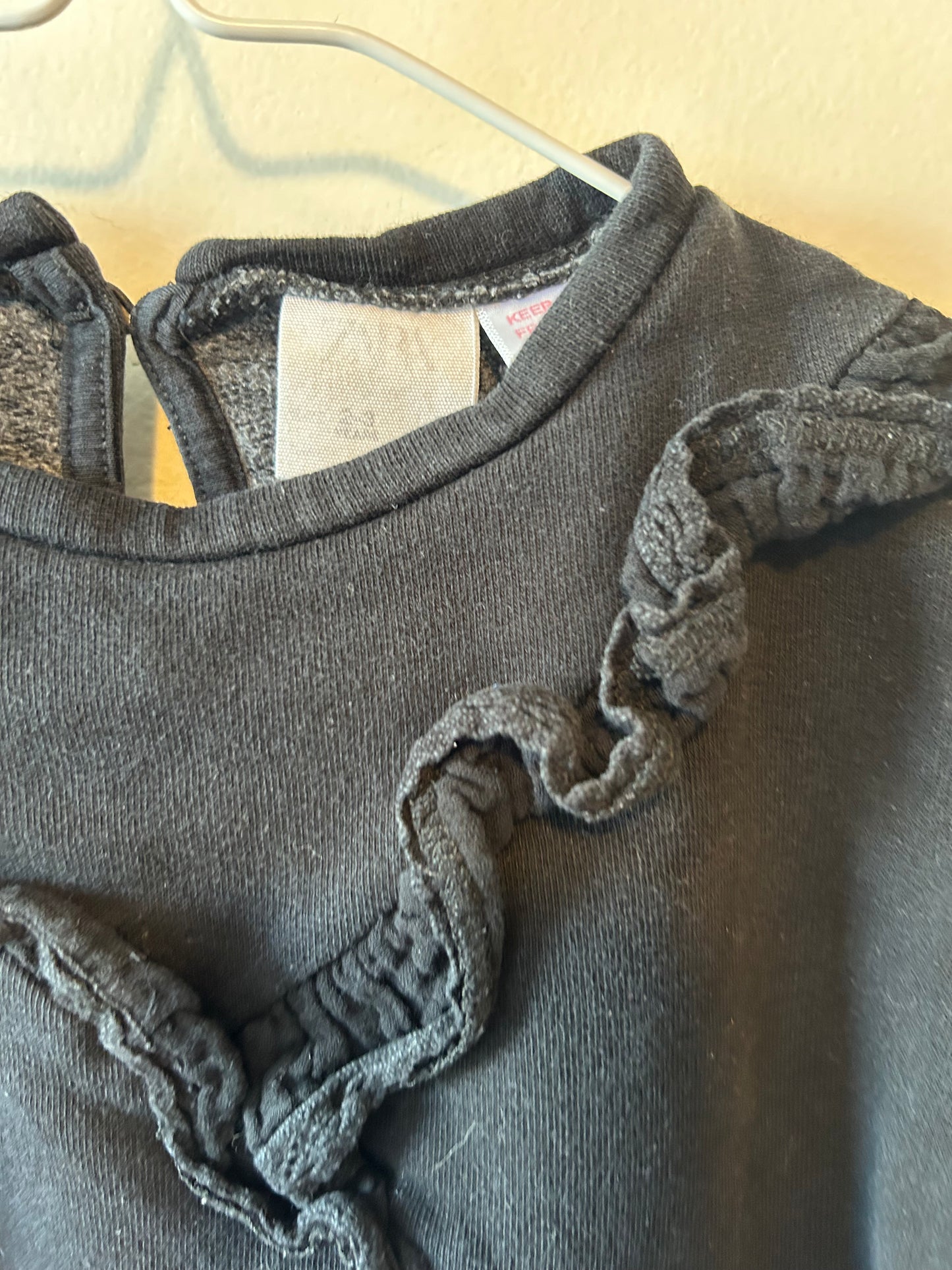 Zara Black Sweatshirt | 3 Years