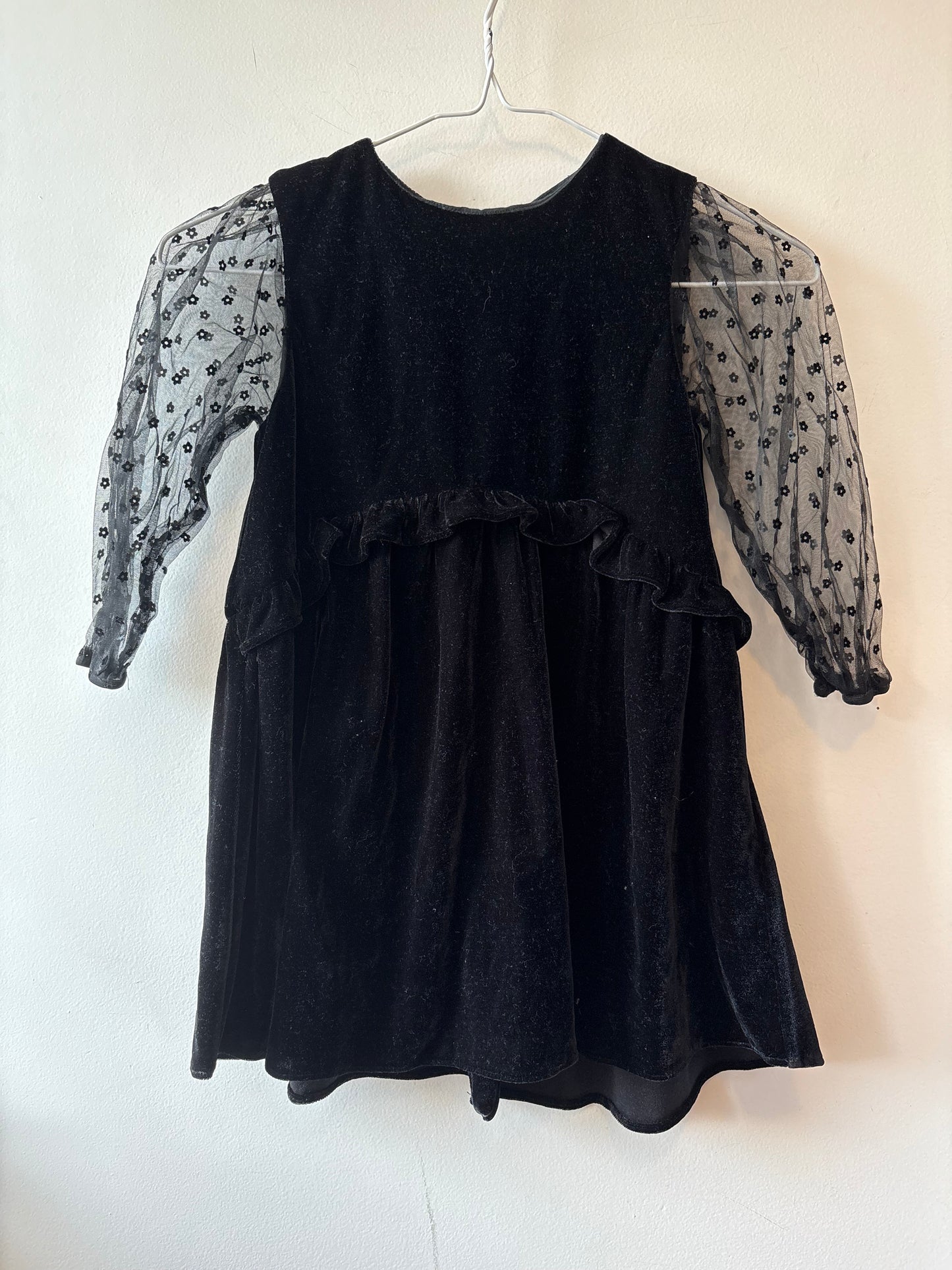 Zara Black Velvet Dress | 5 Years