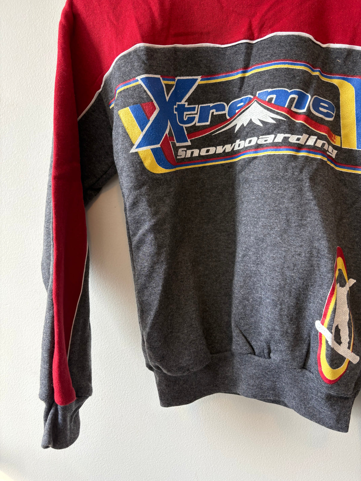 Vintage Extreme Snowboard Sweatshirt | 6 Years